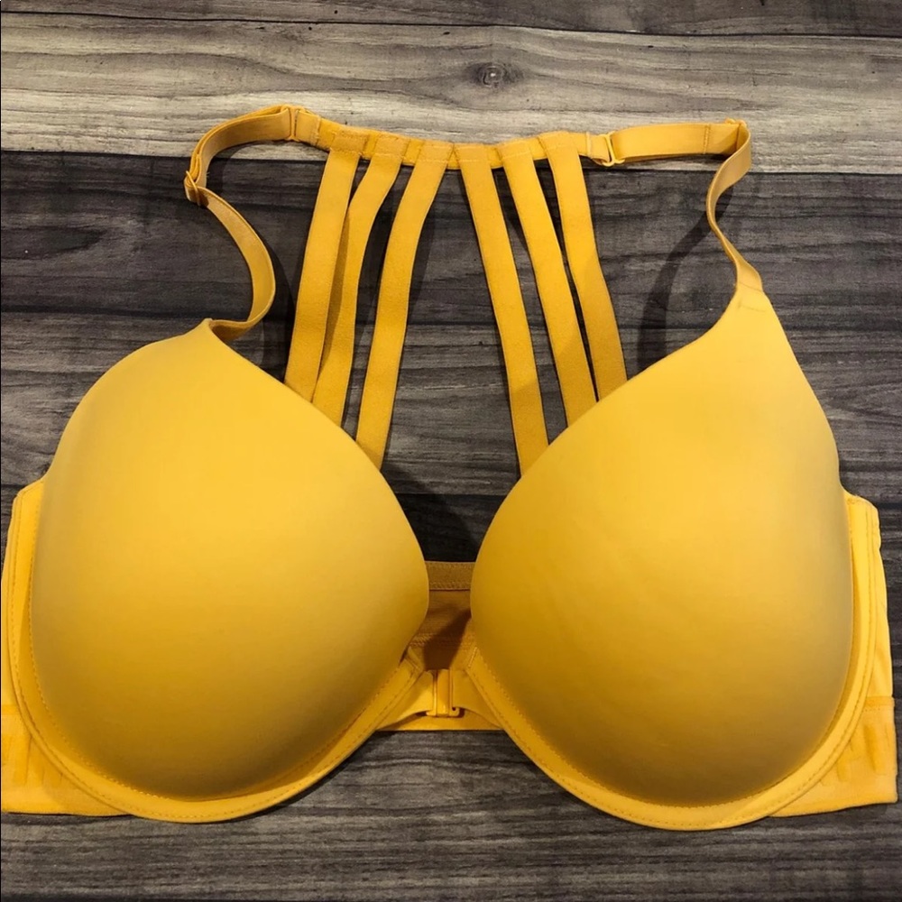 💕Pink VS Wear Everywhere Bra💕